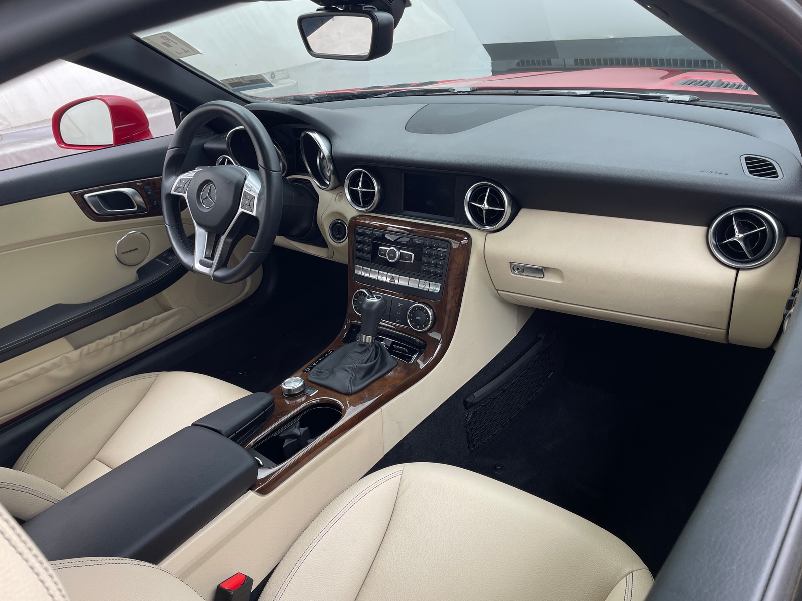 Thumbnail: 2014 Mercedes-Benz SLK - 2