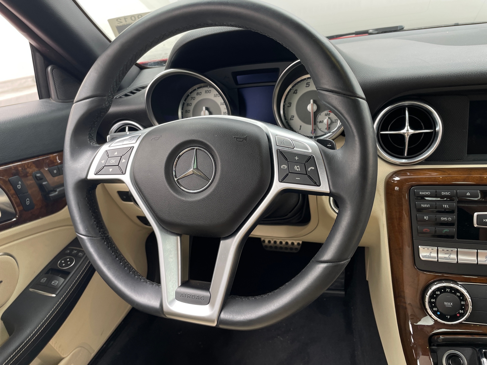Thumbnail: 2014 Mercedes-Benz SLK - 4