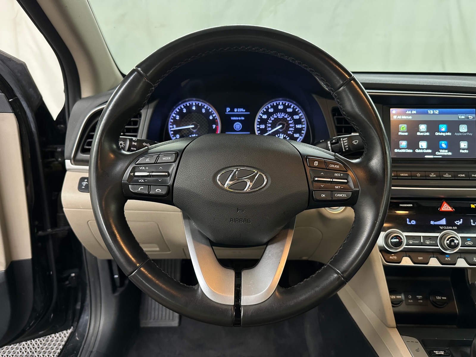 Thumbnail: 2019 Hyundai Elantra - 5