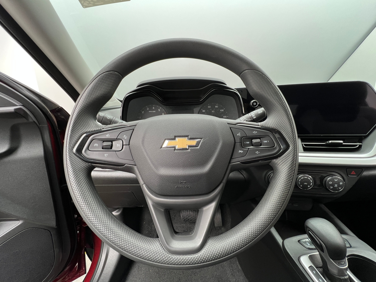 Thumbnail: 2025 Chevrolet Trax - 5