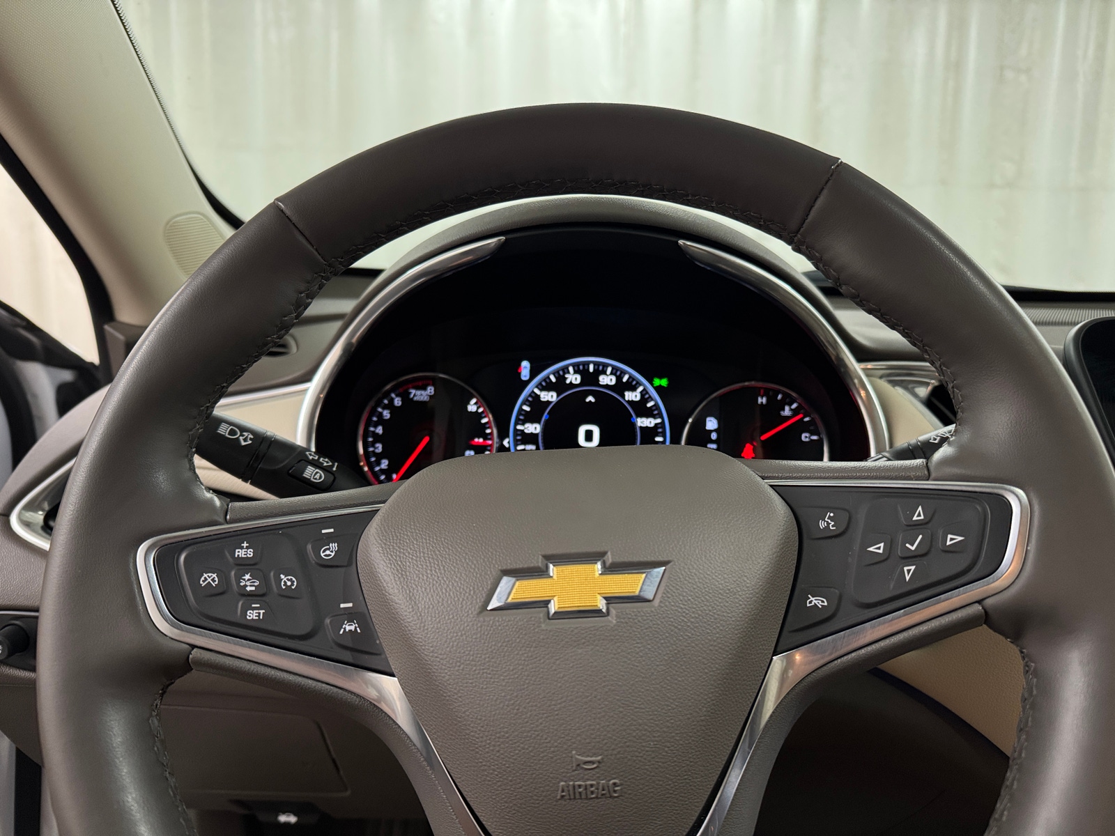 Thumbnail: 2024 Chevrolet Malibu - 4