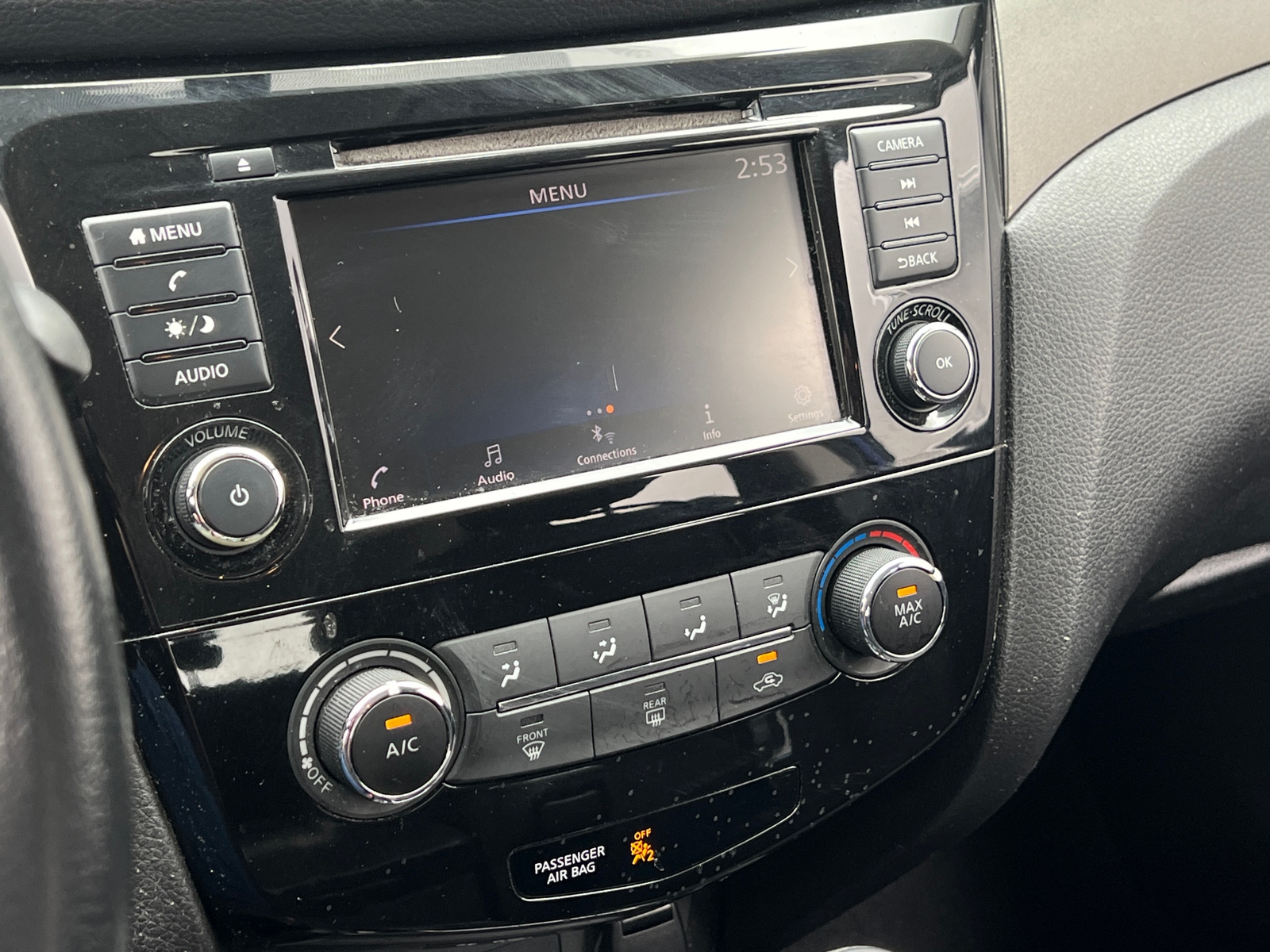 Thumbnail: 2019 Nissan Rogue Sport - 4