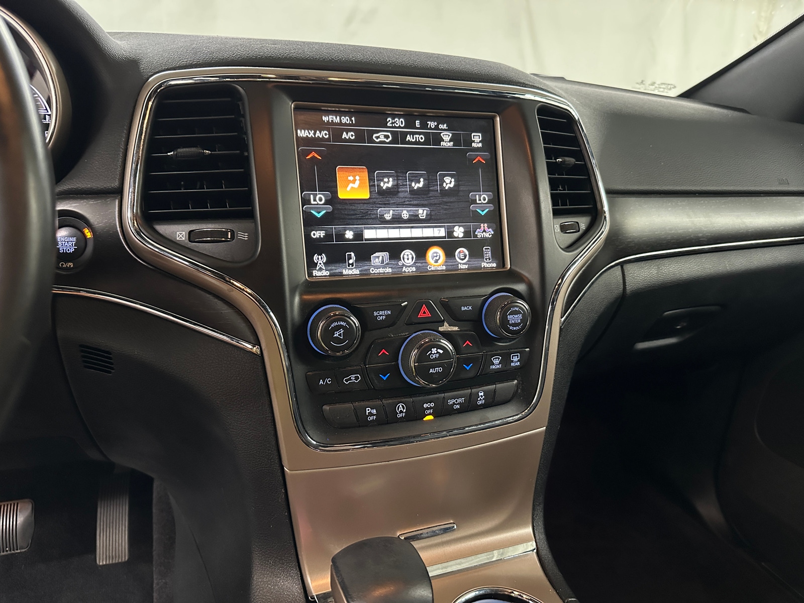 Thumbnail: 2016 Jeep Grand Cherokee - 3