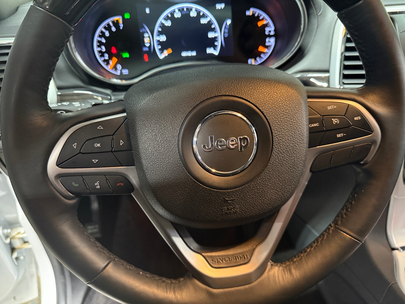 Thumbnail: 2018 Jeep Grand Cherokee - 4
