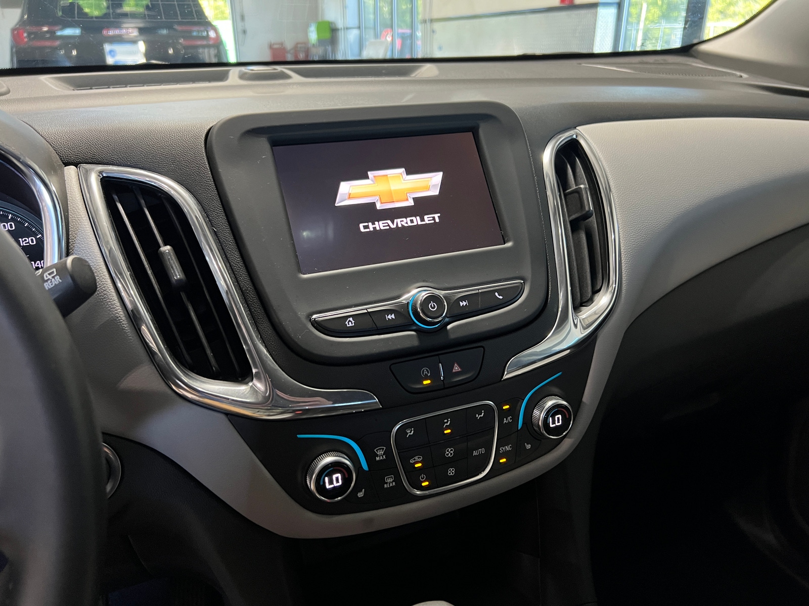 Thumbnail: 2023 Chevrolet Equinox - 4
