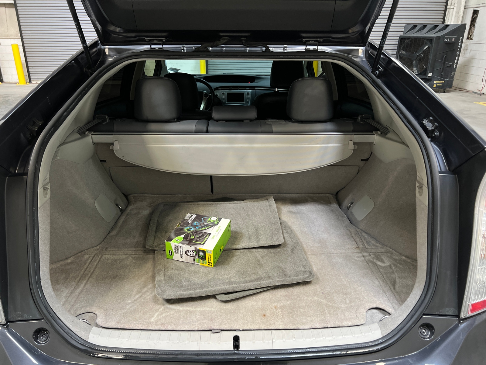 Thumbnail: 2015 Toyota Prius - 6