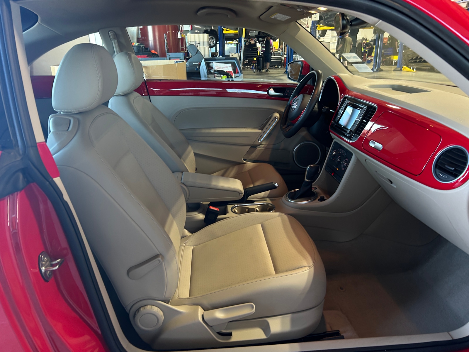 Thumbnail: 2016 Volkswagen Beetle - 2