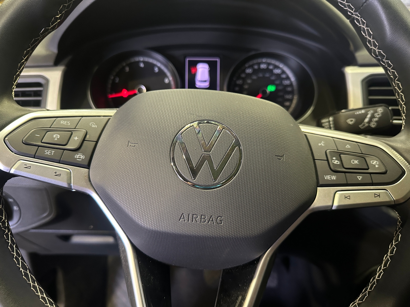 Thumbnail: 2021 Volkswagen Atlas - 4