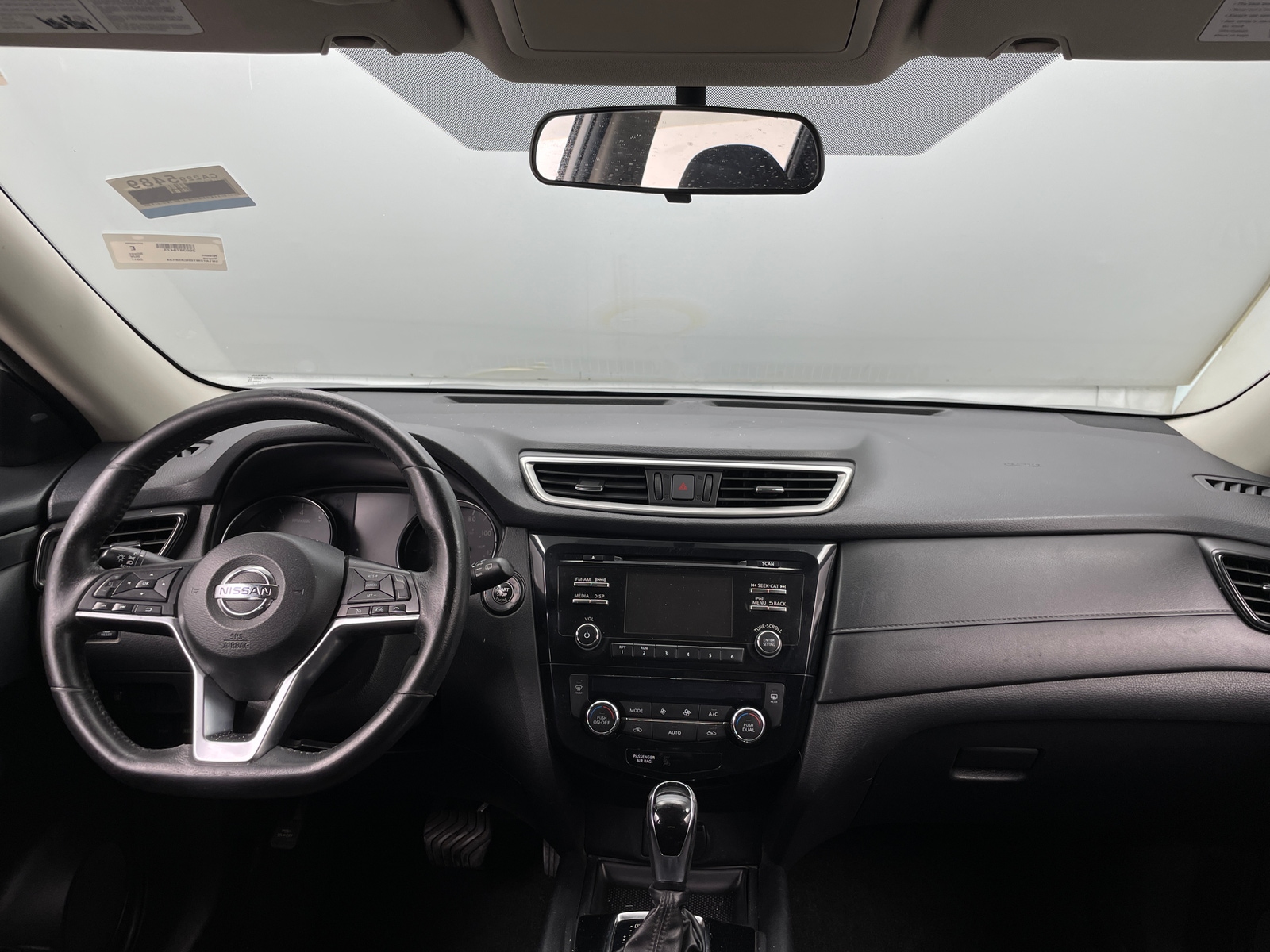 Thumbnail: 2017 Nissan Rogue - 3