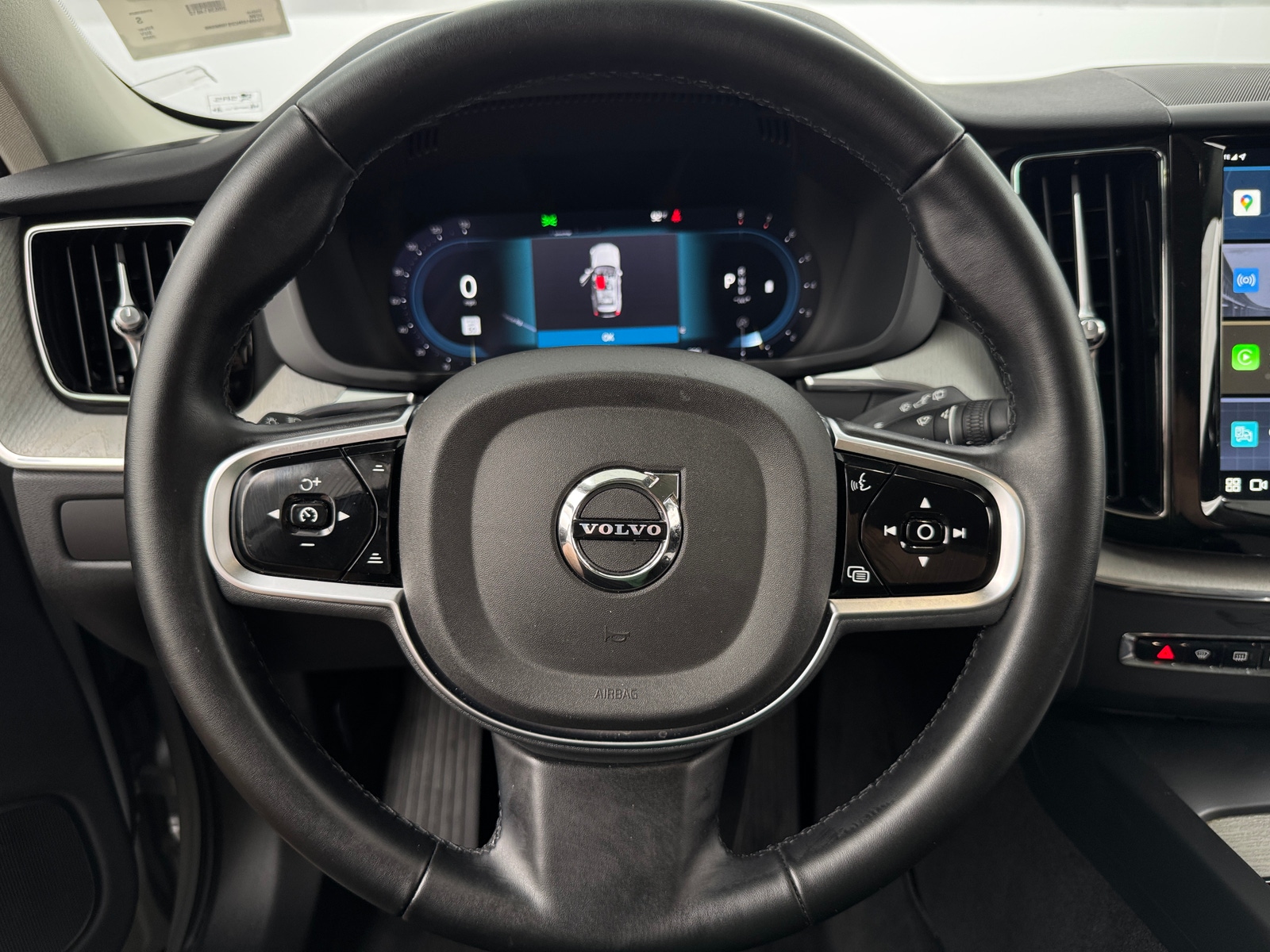 Thumbnail: 2025 Volvo XC60 - 4