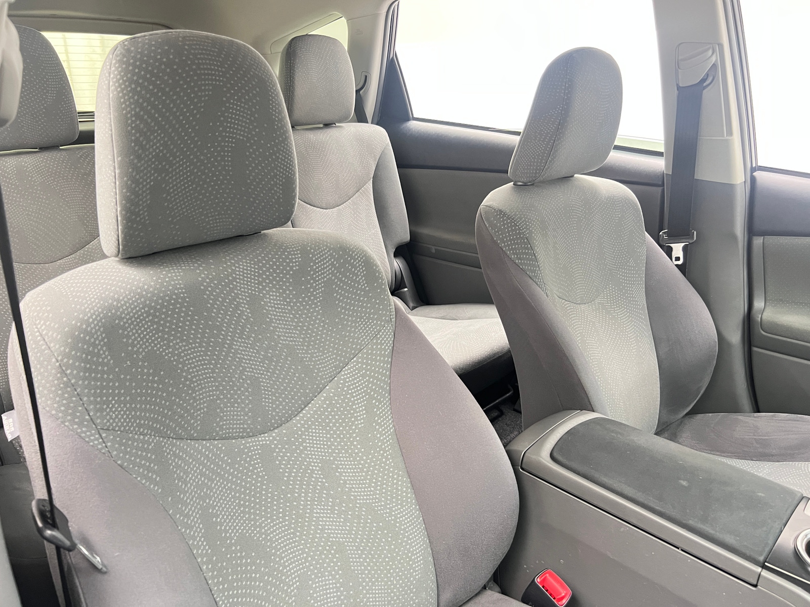 Thumbnail: 2012 Toyota Prius v - 2