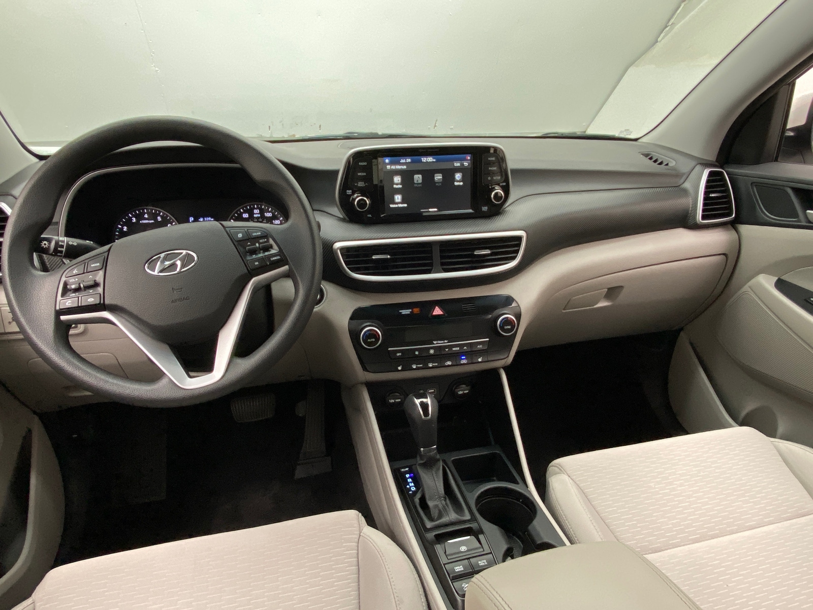 Thumbnail: 2020 Hyundai Tucson - 3