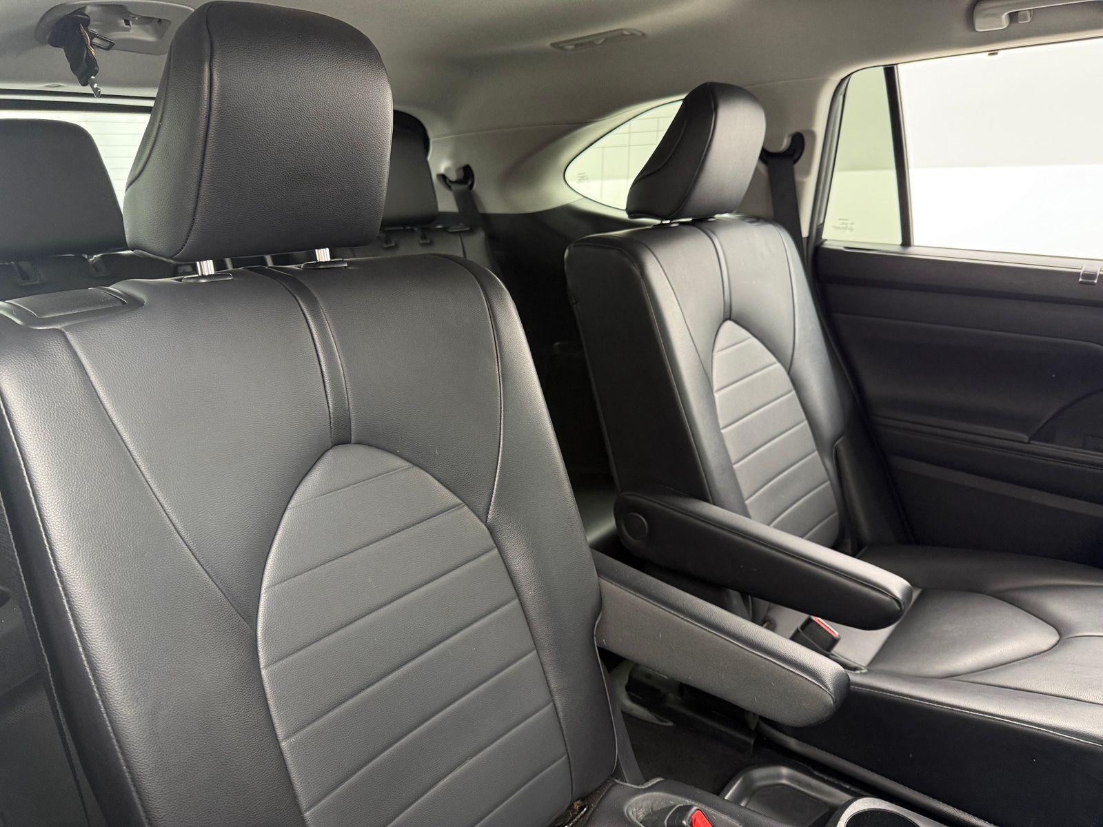 Thumbnail: 2021 Toyota Highlander - 5
