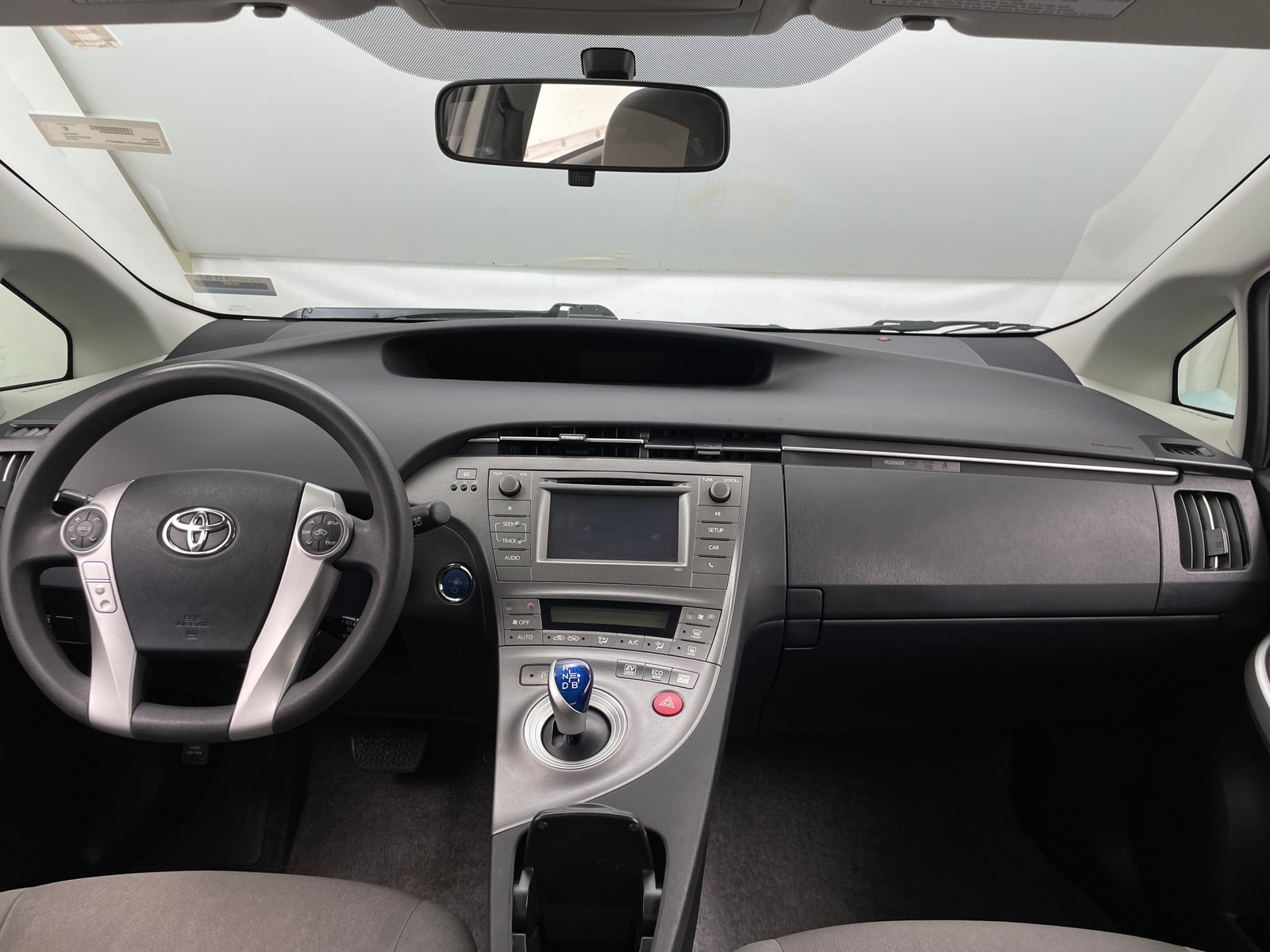 Thumbnail: 2015 Toyota Prius - 3