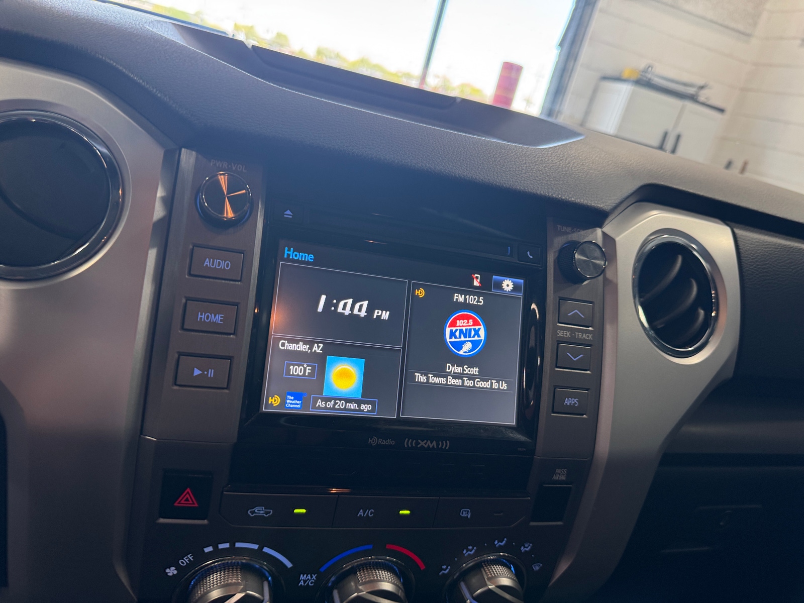 Thumbnail: 2019 Toyota Tundra - 4