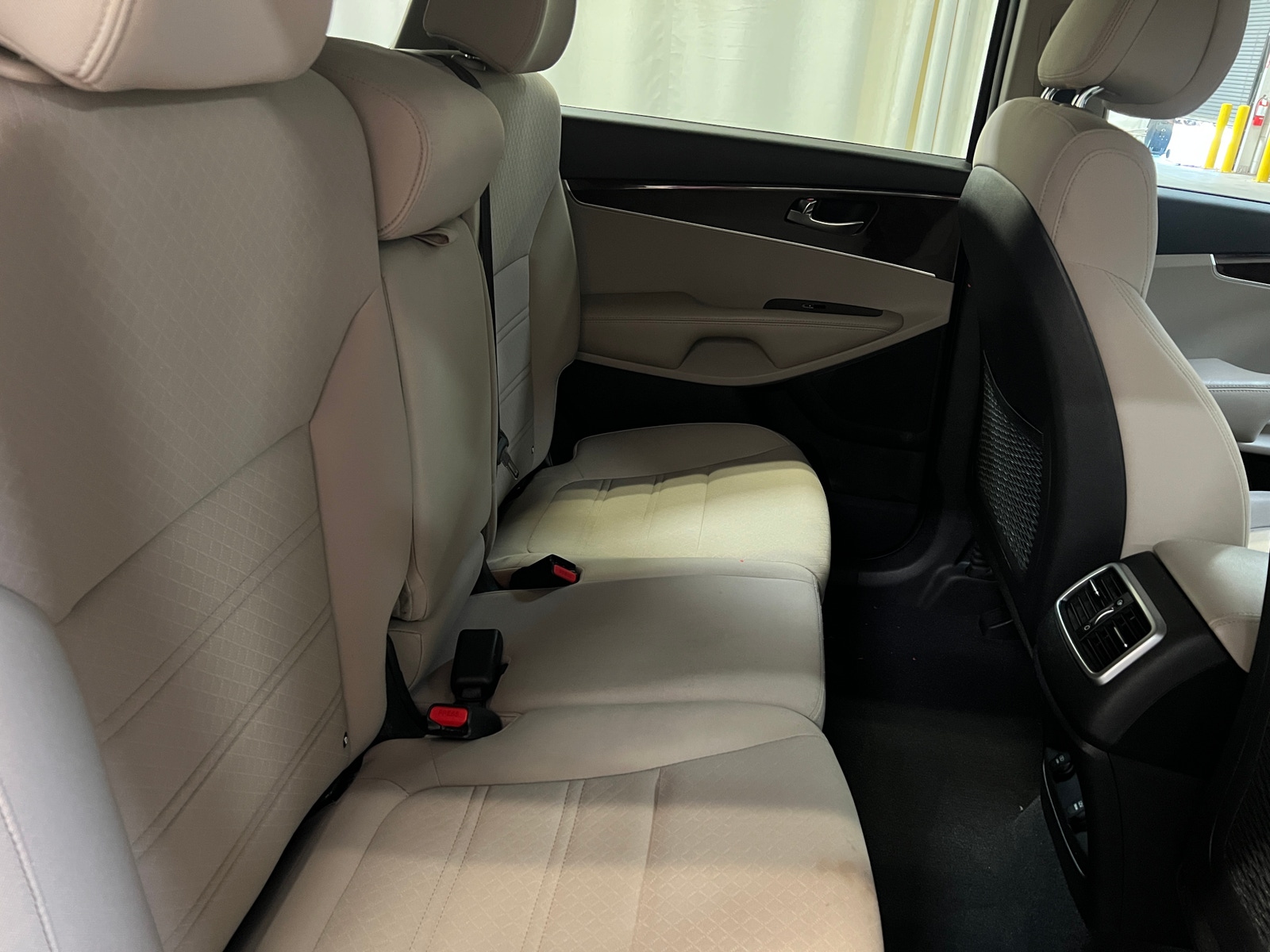 Thumbnail: 2016 Kia Sorento - 6