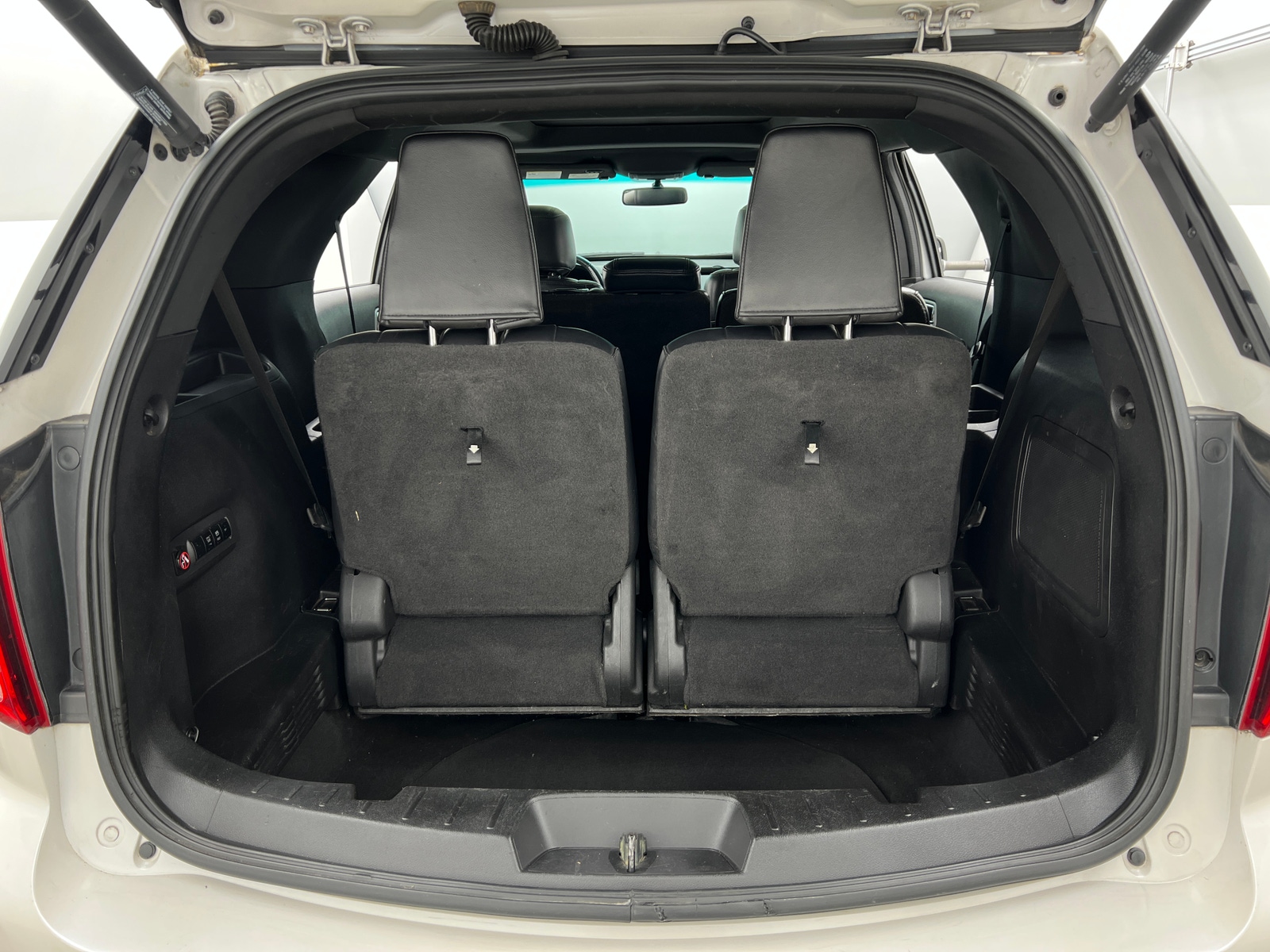 Thumbnail: 2012 Ford Explorer - 6
