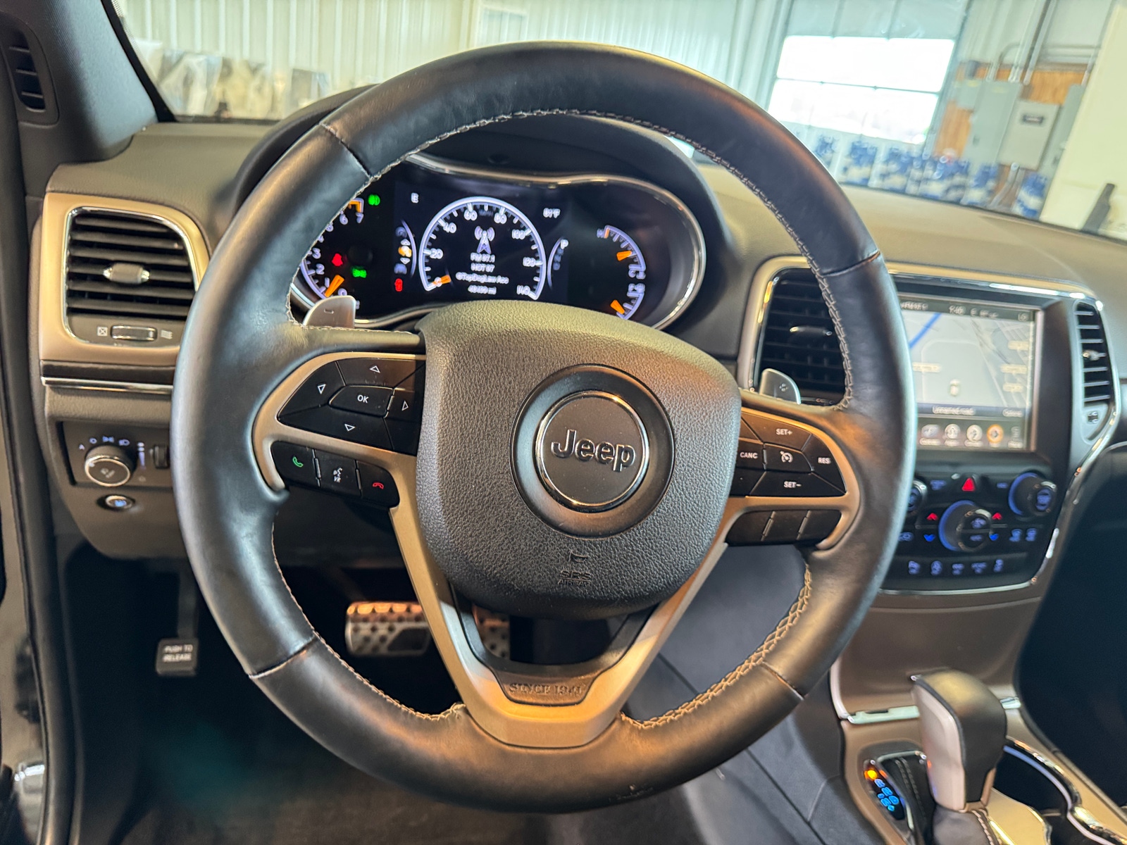 Thumbnail: 2017 Jeep Grand Cherokee - 4