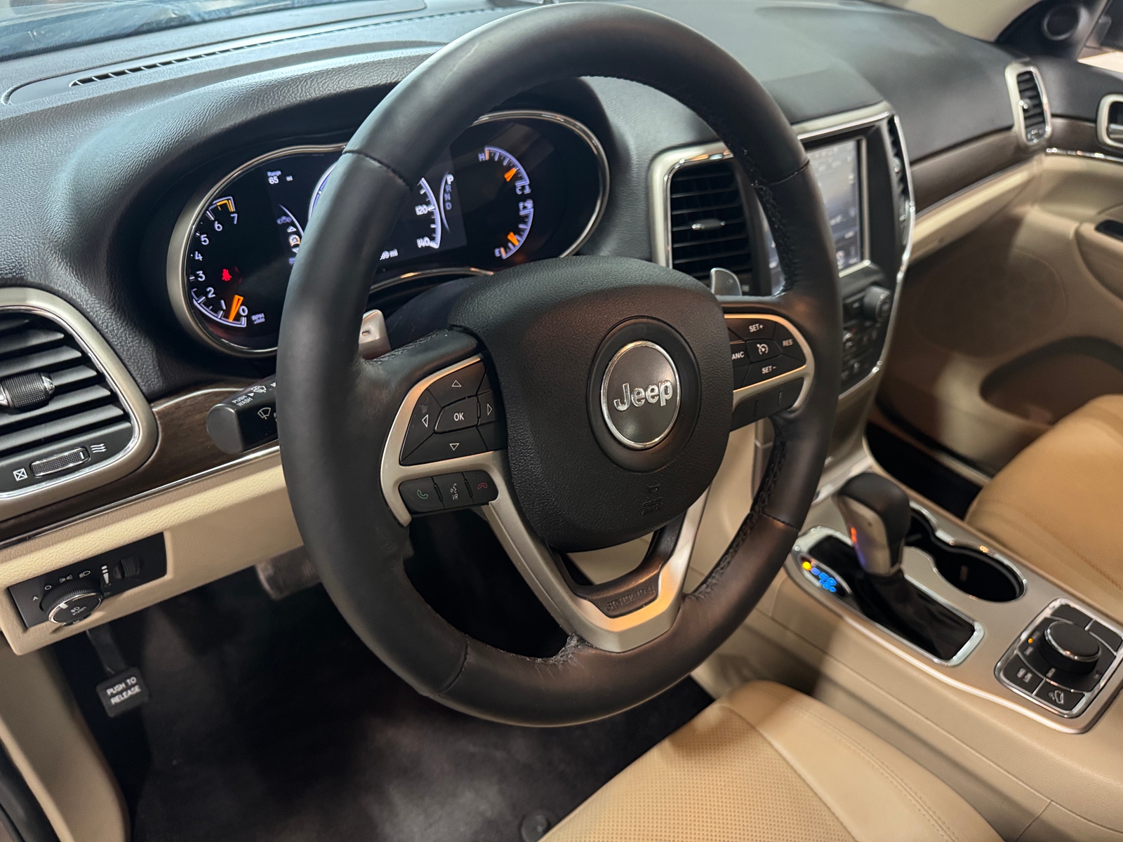 Thumbnail: 2017 Jeep Grand Cherokee - 2