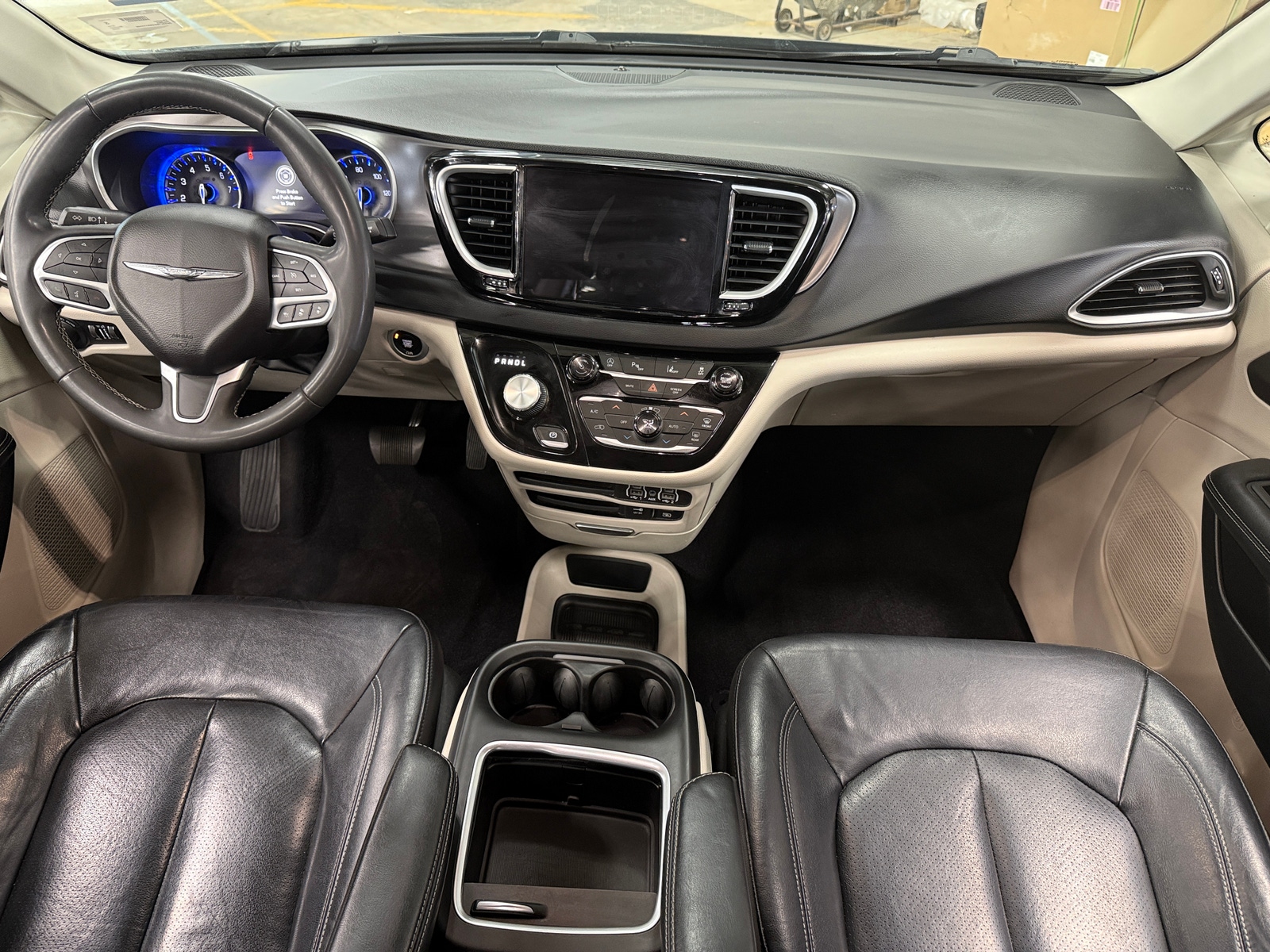 Thumbnail: 2022 Chrysler Pacifica - 2