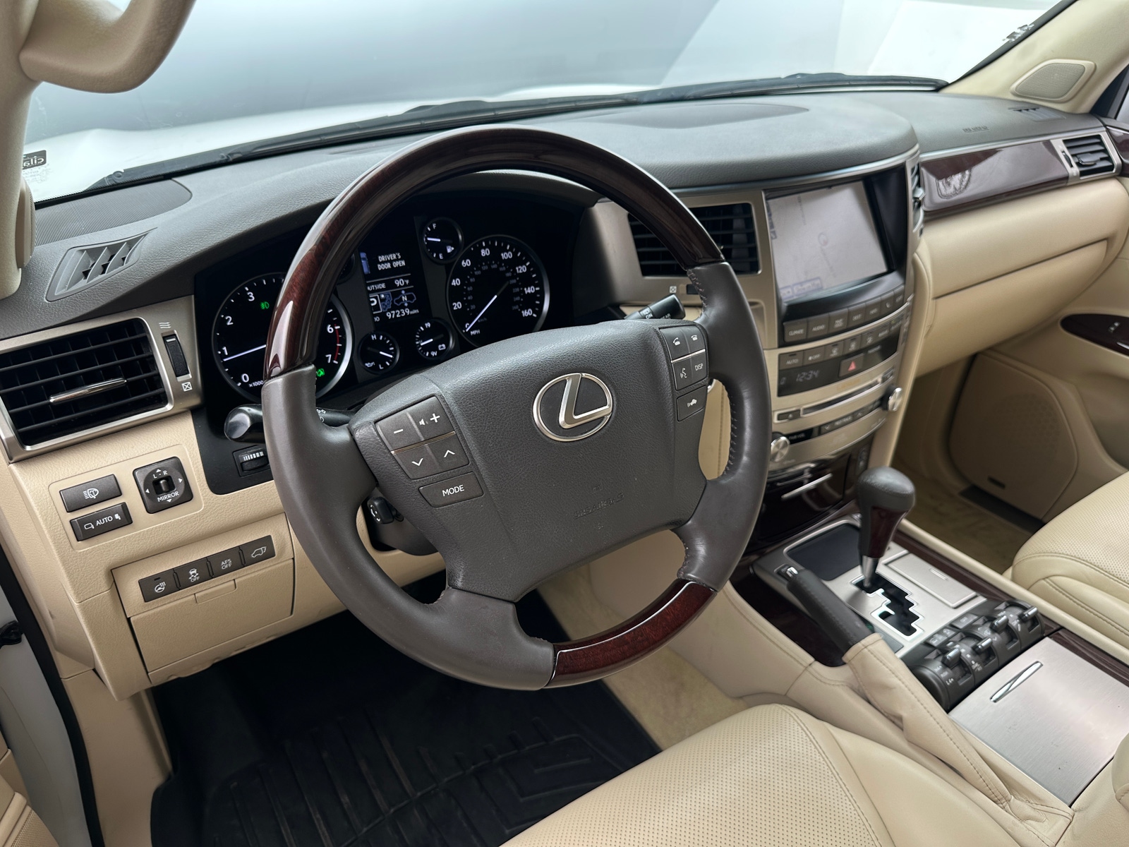 Thumbnail: 2014 Lexus LX - 2