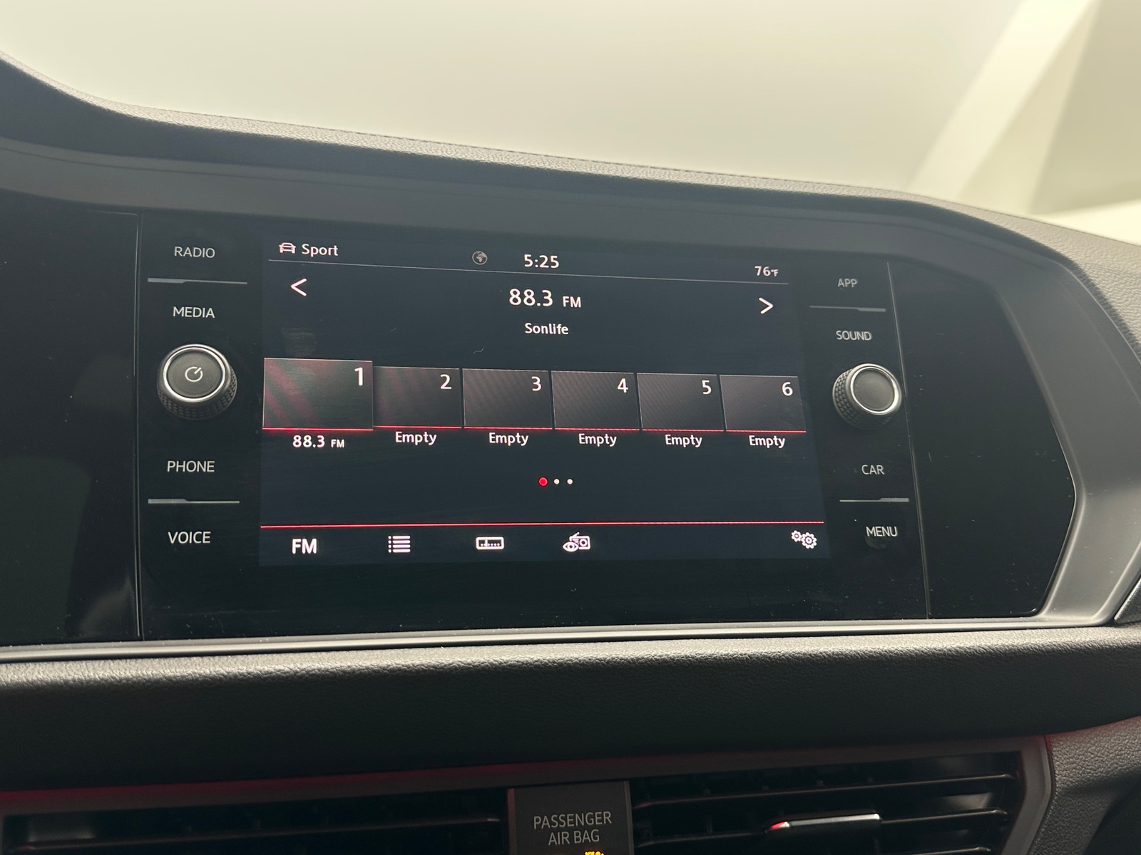 Thumbnail: 2020 Volkswagen Jetta - 3