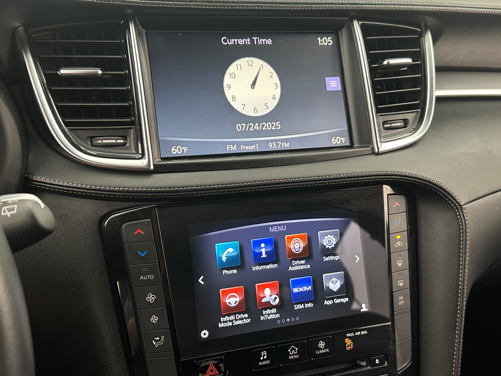 Thumbnail: 2019 INFINITI QX50 - 3