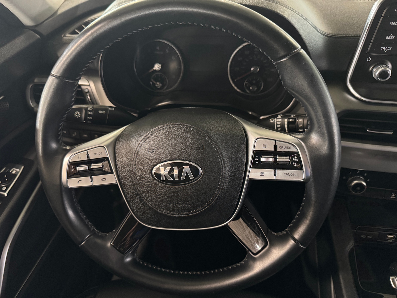 Thumbnail: 2020 Kia Telluride - 4