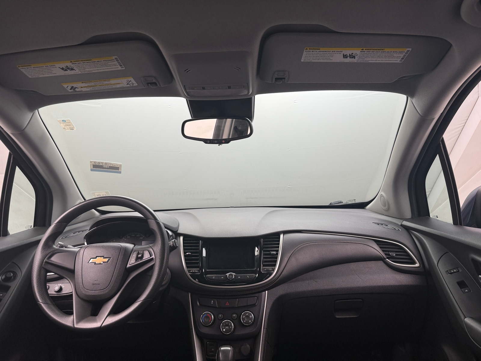 Thumbnail: 2018 Chevrolet Trax - 3