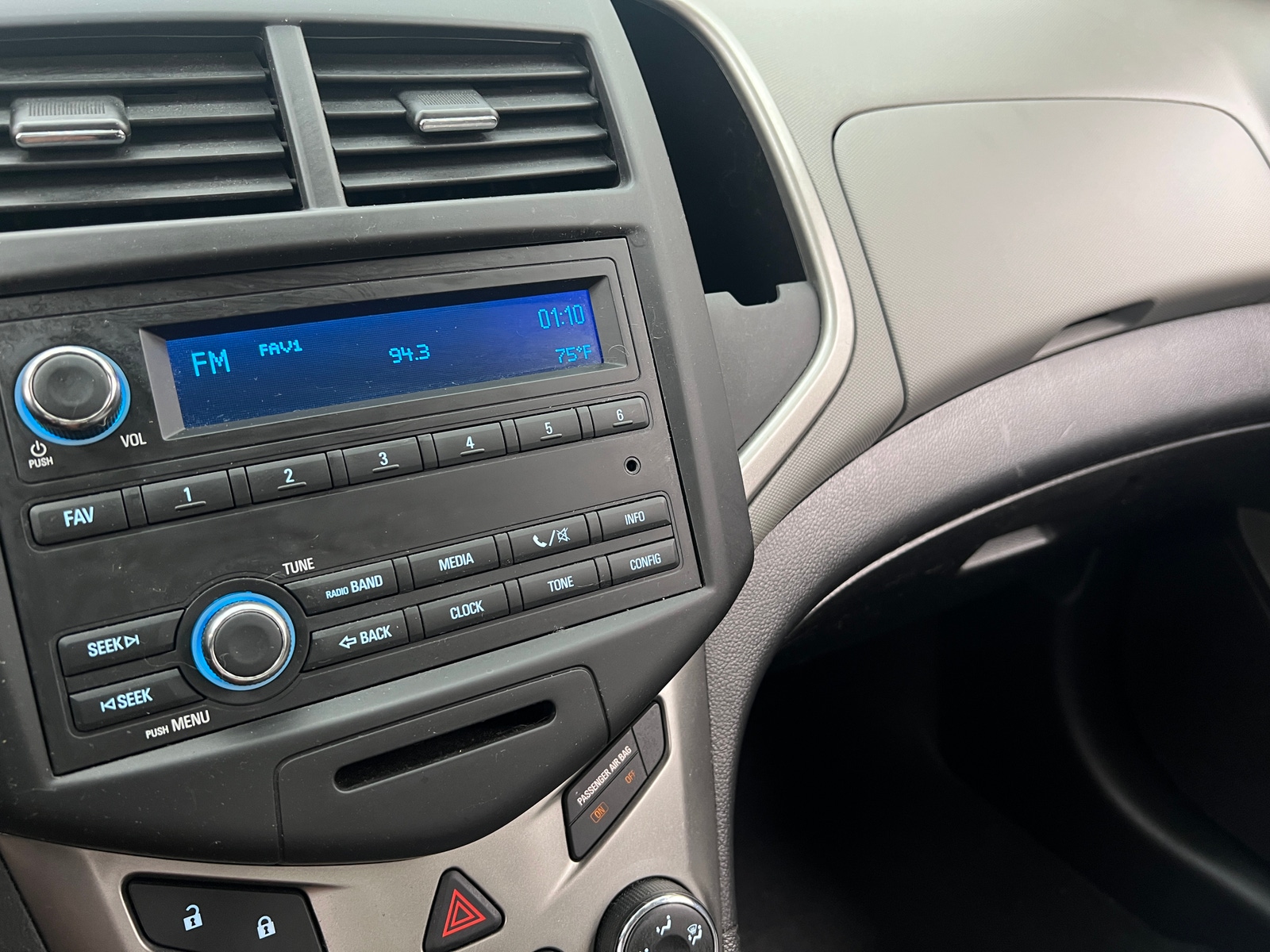 Thumbnail: 2015 Chevrolet Sonic - 4