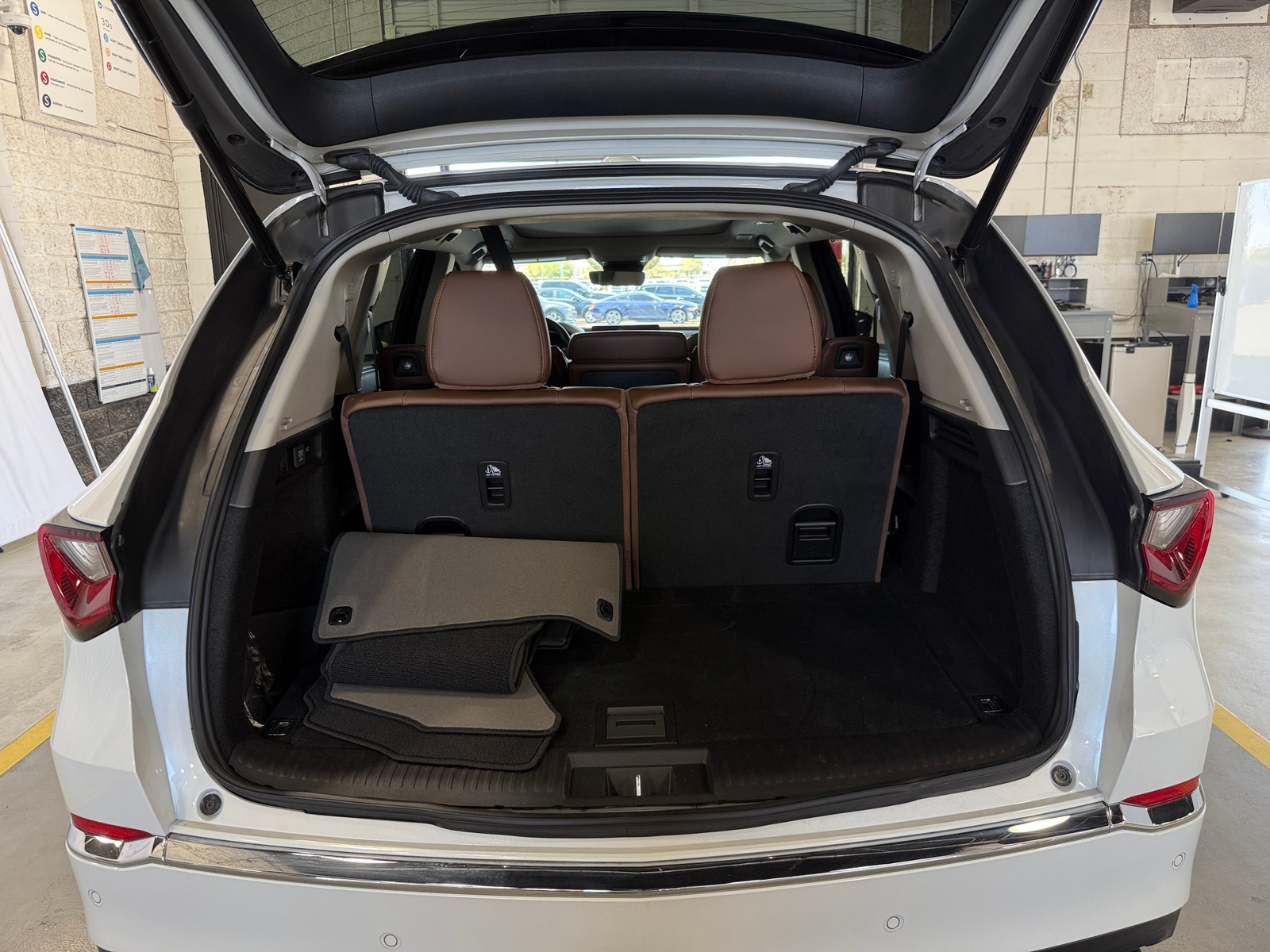Thumbnail: 2025 Acura MDX - 6
