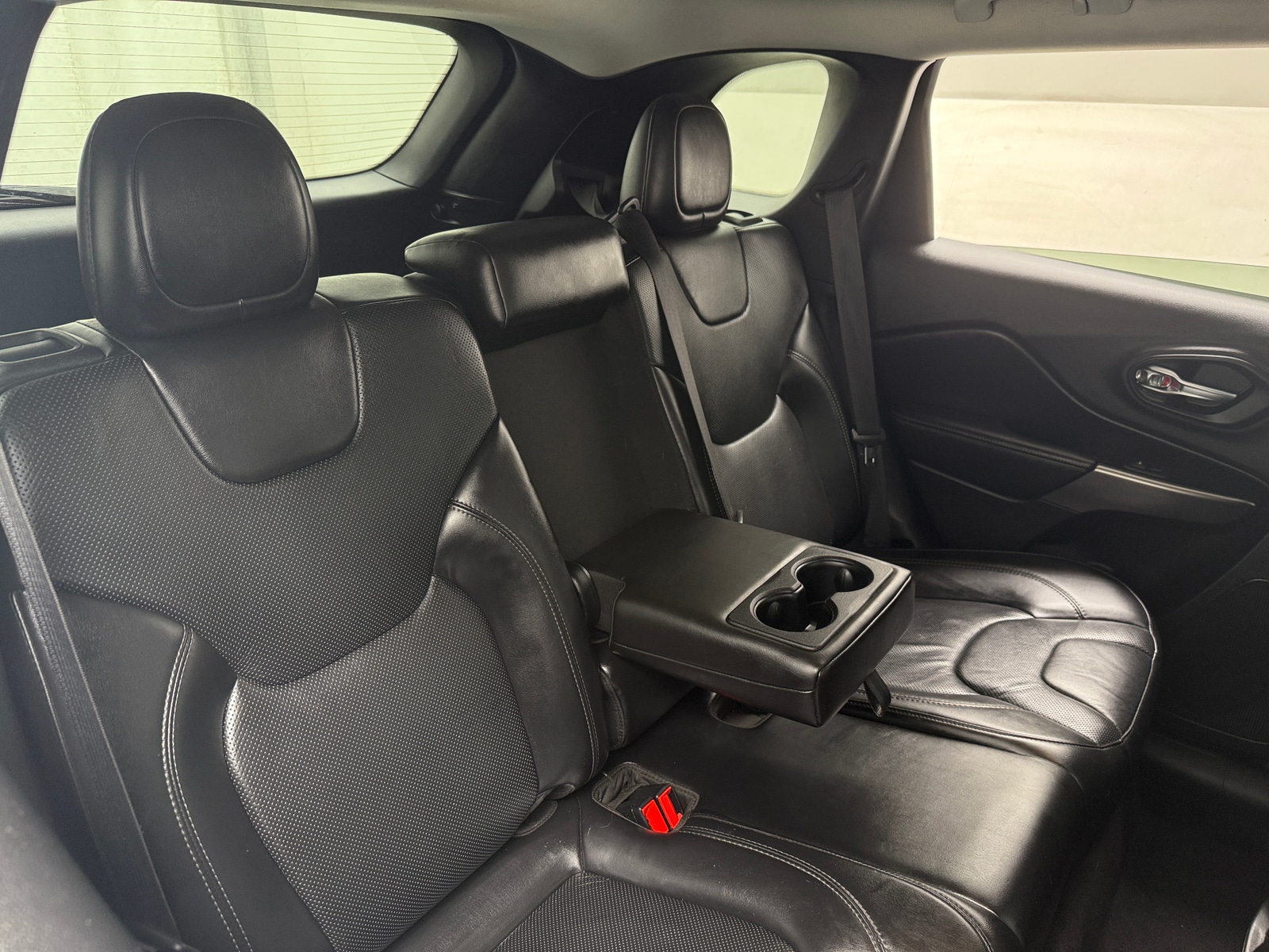 Thumbnail: 2020 Jeep Cherokee - 5