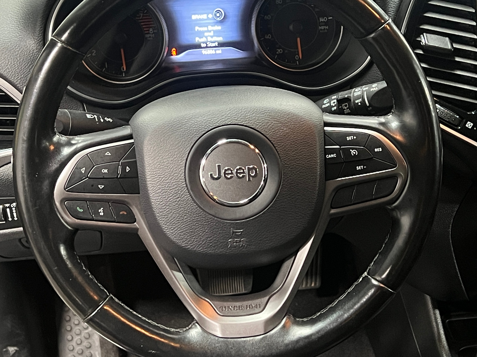 Thumbnail: 2020 Jeep Cherokee - 4