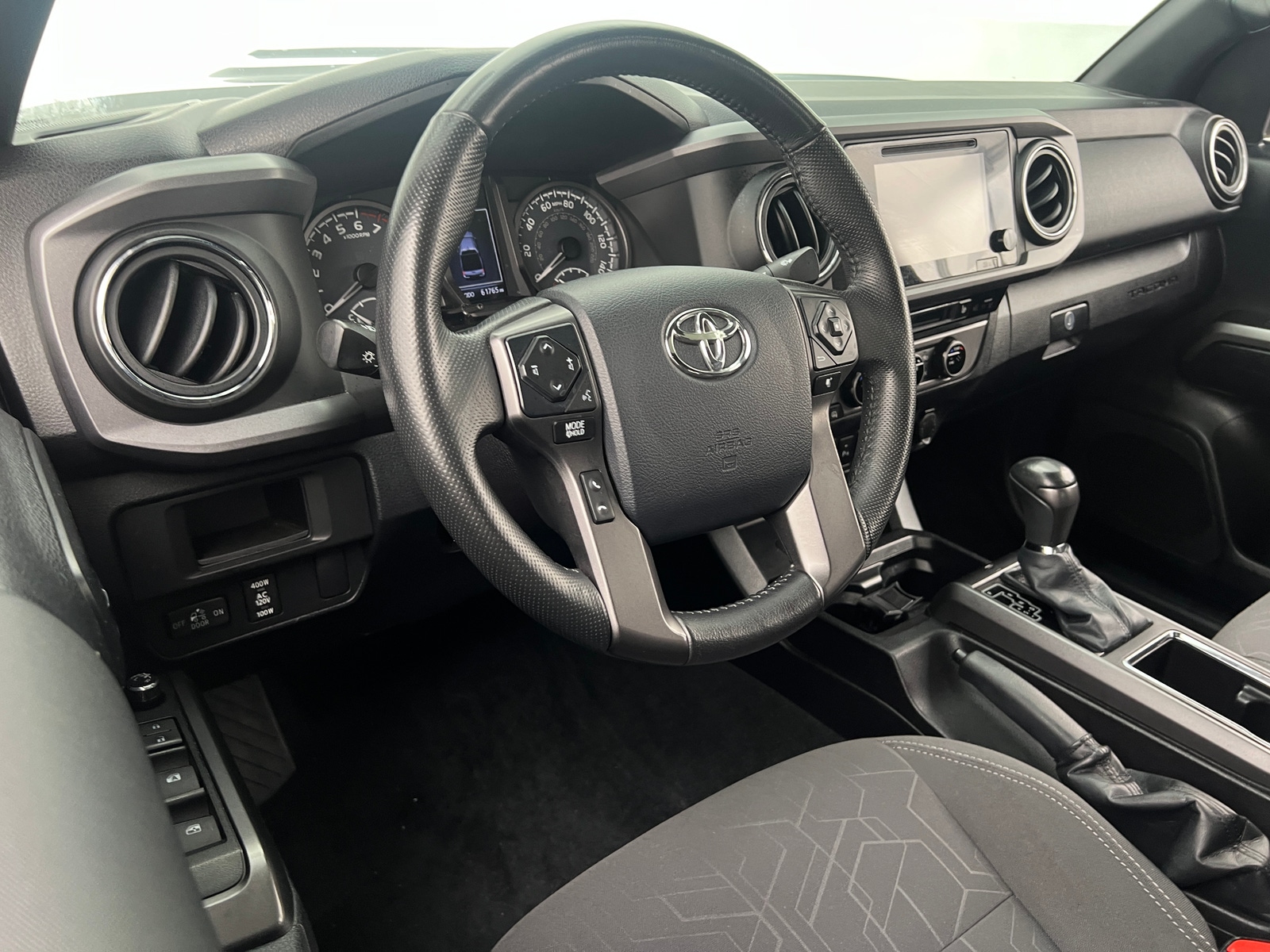 Thumbnail: 2016 Toyota Tacoma - 3