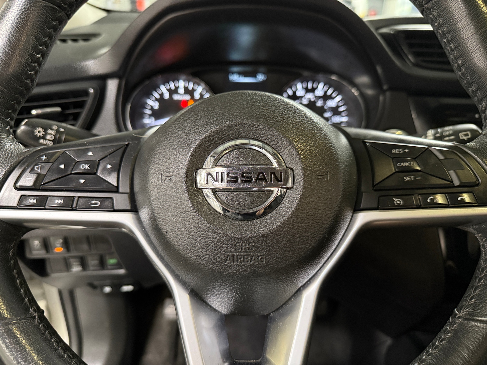 Thumbnail: 2017 Nissan Rogue - 5
