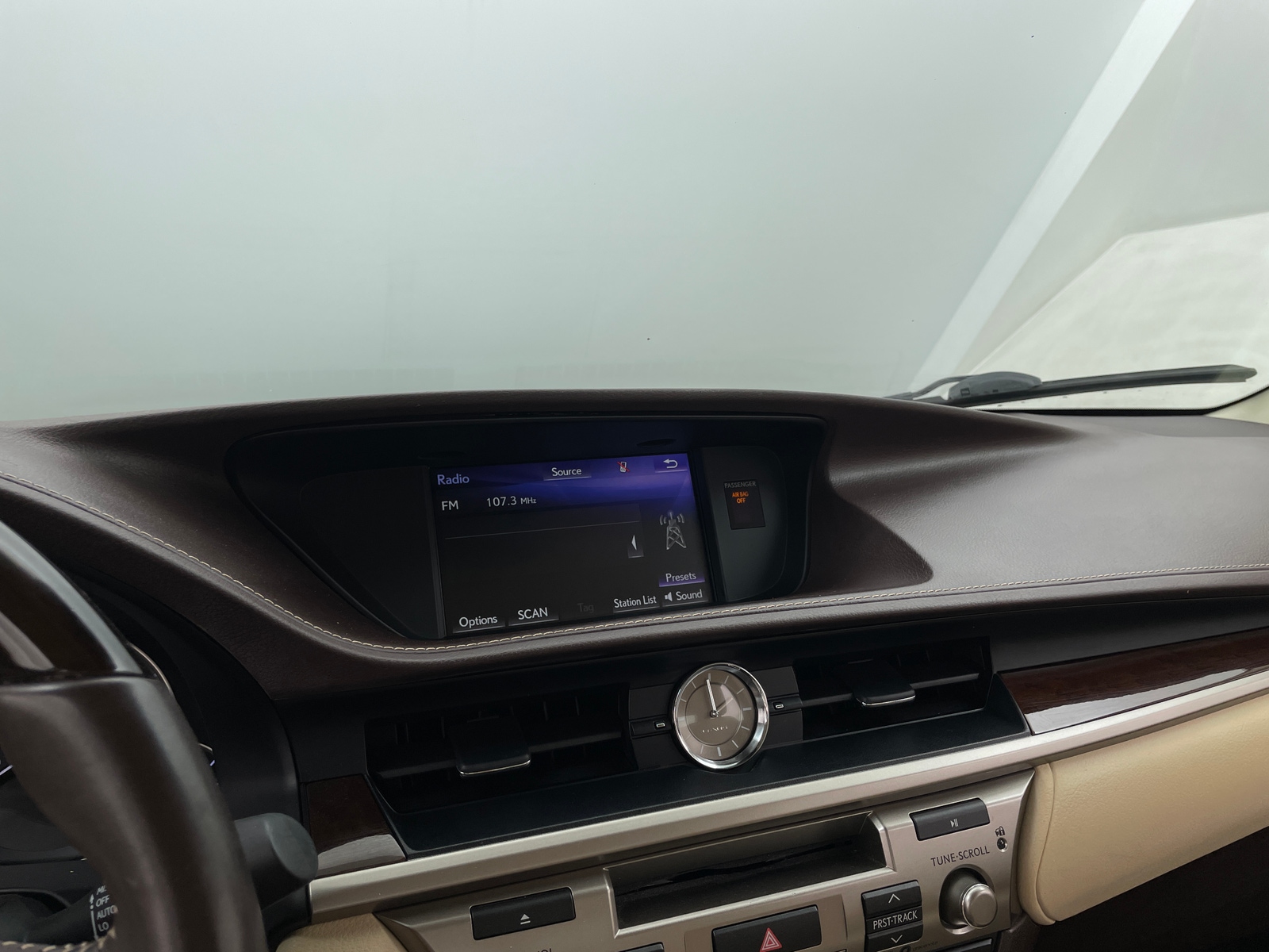 Thumbnail: 2018 Lexus ES - 3