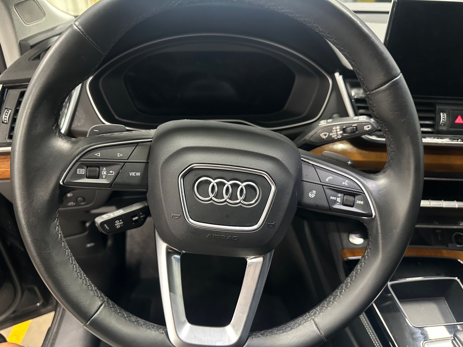 Thumbnail: 2023 Audi Q5 - 4