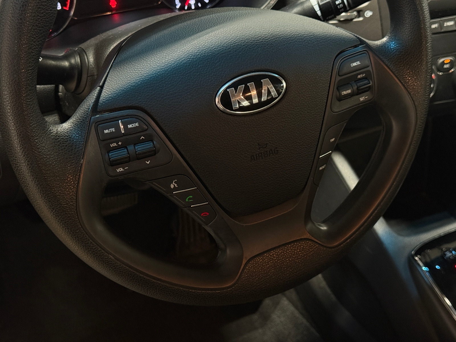 Thumbnail: 2018 Kia Forte - 5
