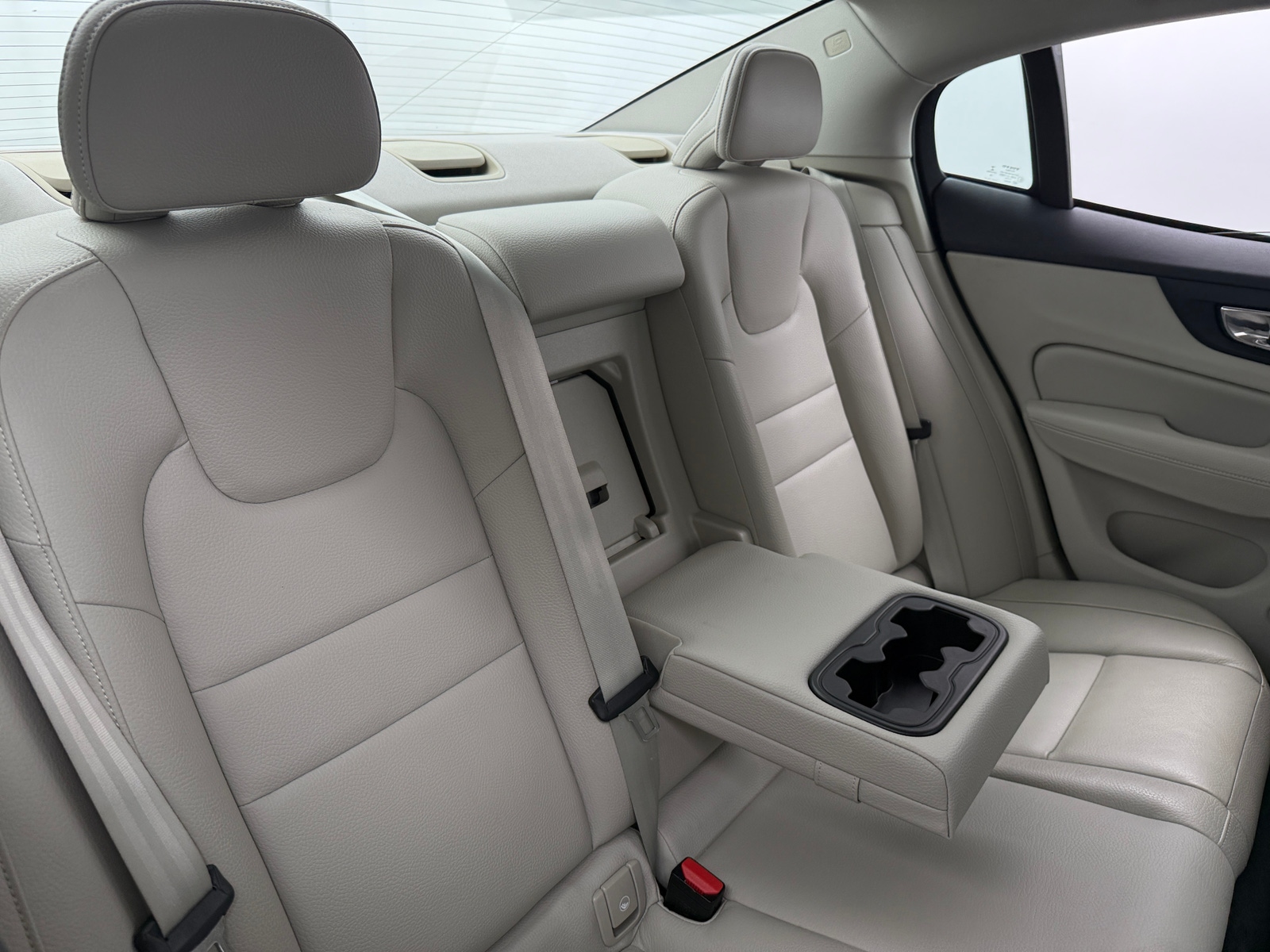 Thumbnail: 2019 Volvo S60 - 5