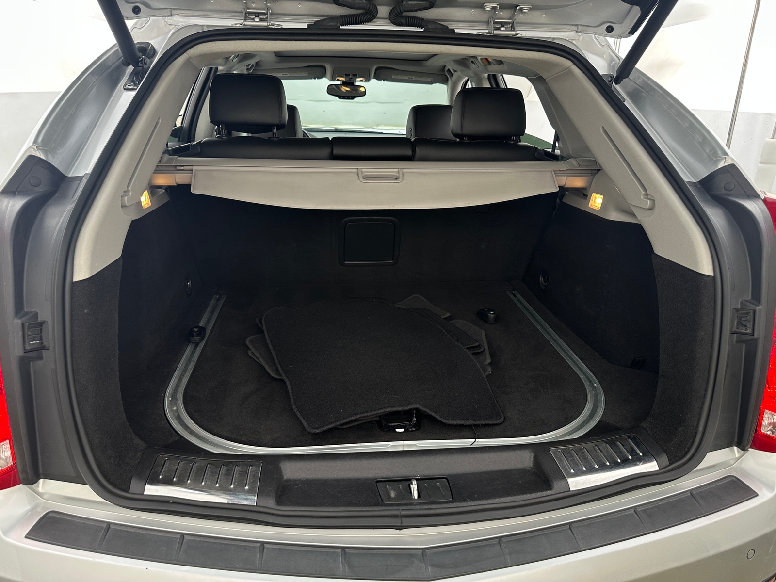 Thumbnail: 2016 Cadillac SRX - 6