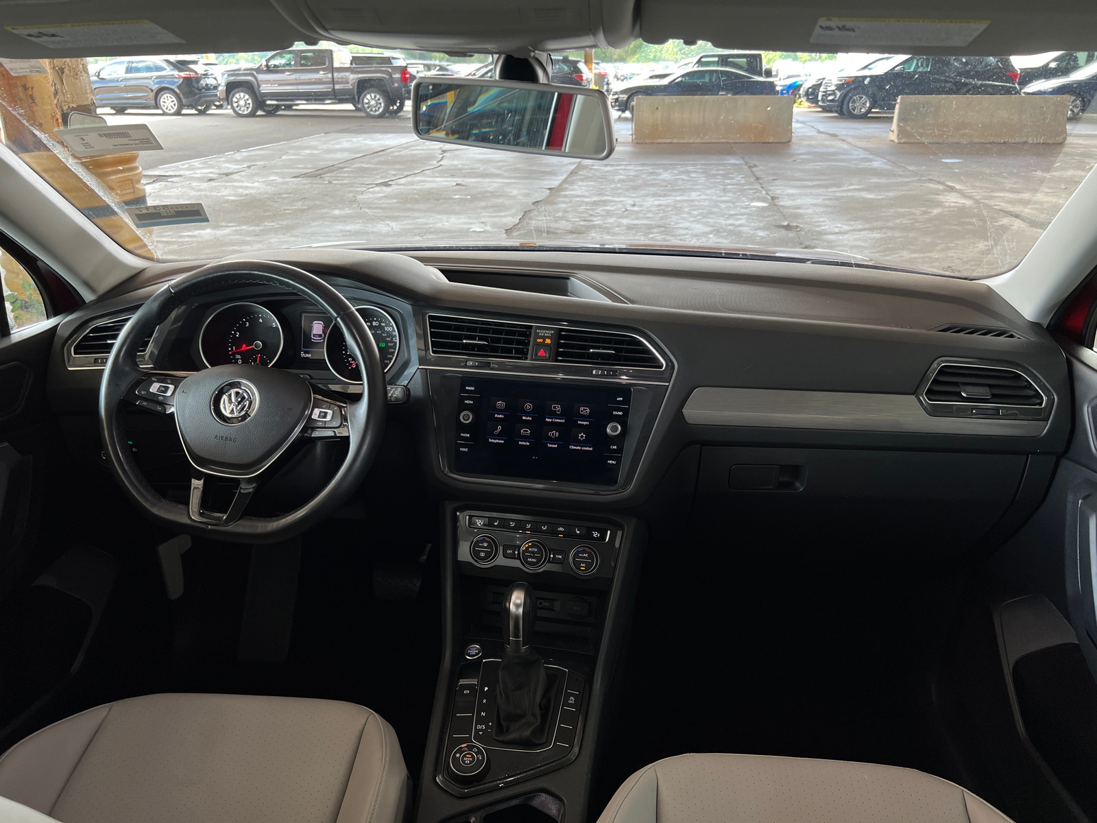 Thumbnail: 2019 Volkswagen Tiguan - 2