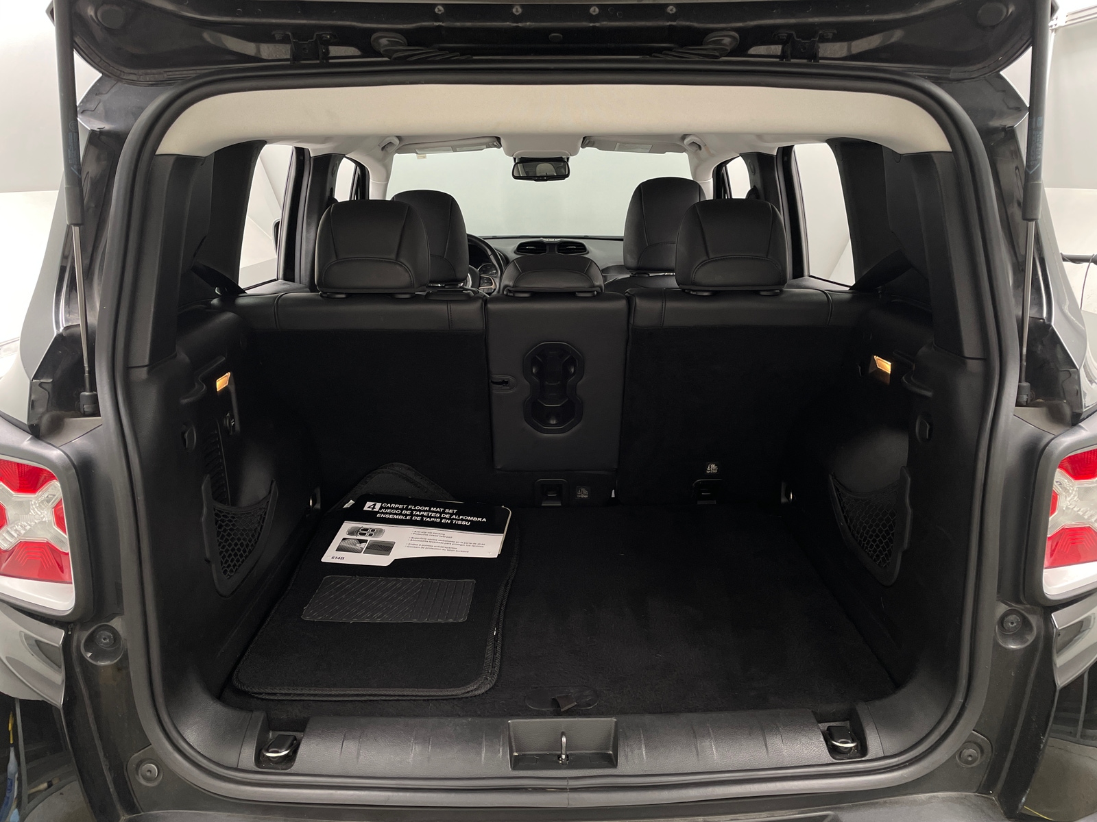 Thumbnail: 2016 Jeep Renegade - 6