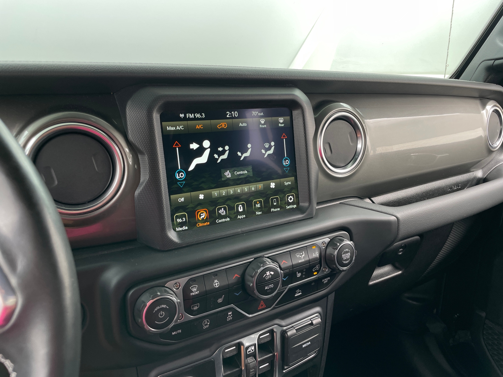 Thumbnail: 2023 Jeep Wrangler - 4