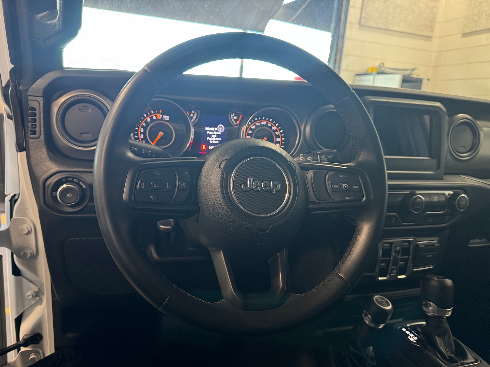 Thumbnail: 2022 Jeep Wrangler - 5