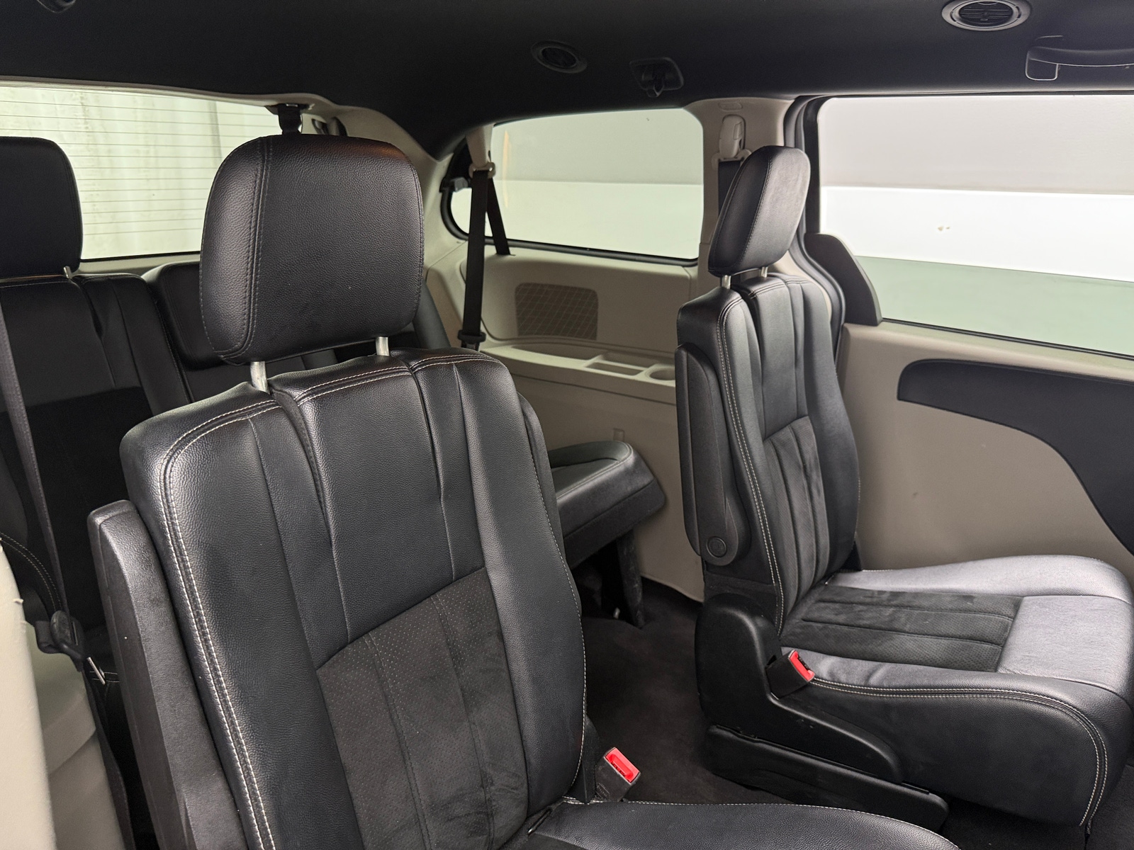 Thumbnail: 2017 Dodge Grand Caravan - 5