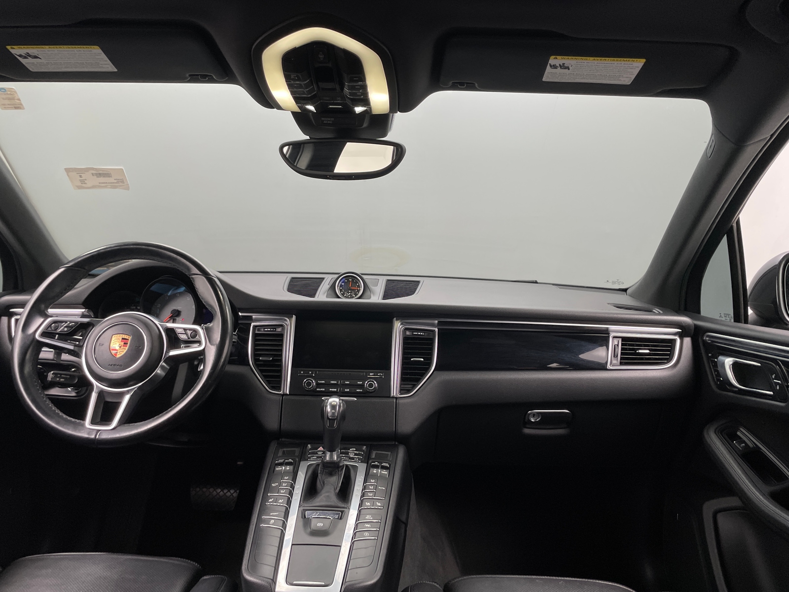 Thumbnail: 2018 Porsche Macan - 2