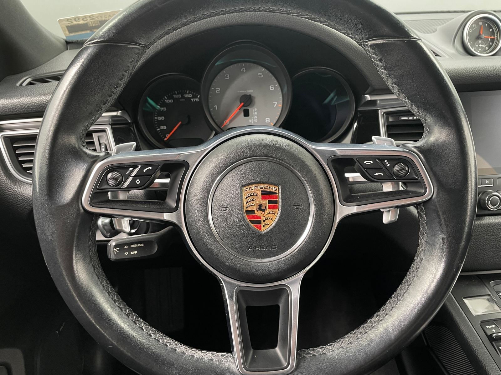 Thumbnail: 2018 Porsche Macan - 4