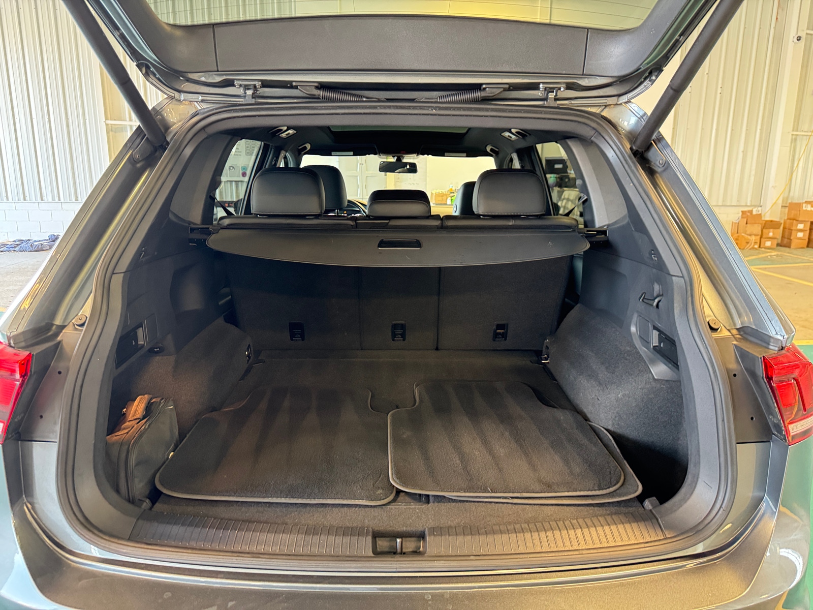 Thumbnail: 2019 Volkswagen Tiguan - 6