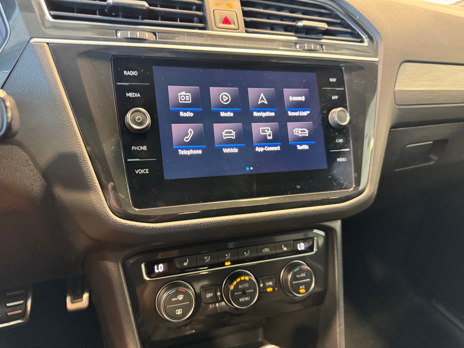 Thumbnail: 2019 Volkswagen Tiguan - 3