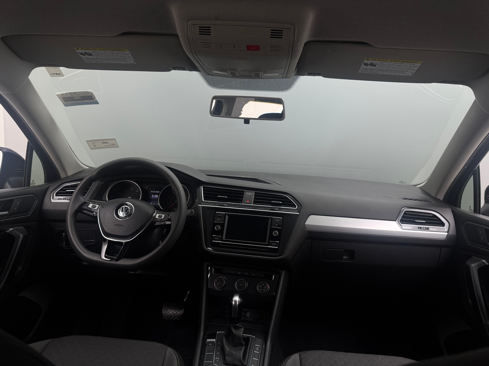 Thumbnail: 2021 Volkswagen Tiguan - 3
